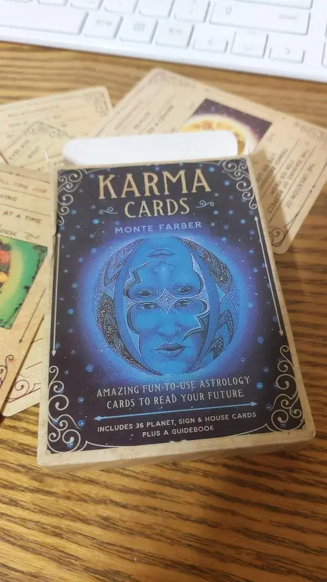 KARMA TAROT 타로카드 오라클